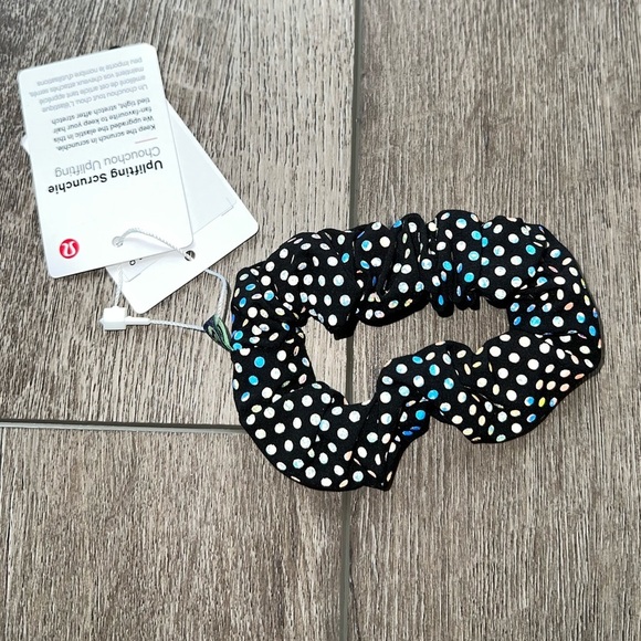 Lululemon Uplifting Scrunchie in Anticipation Reflective Silver Multi